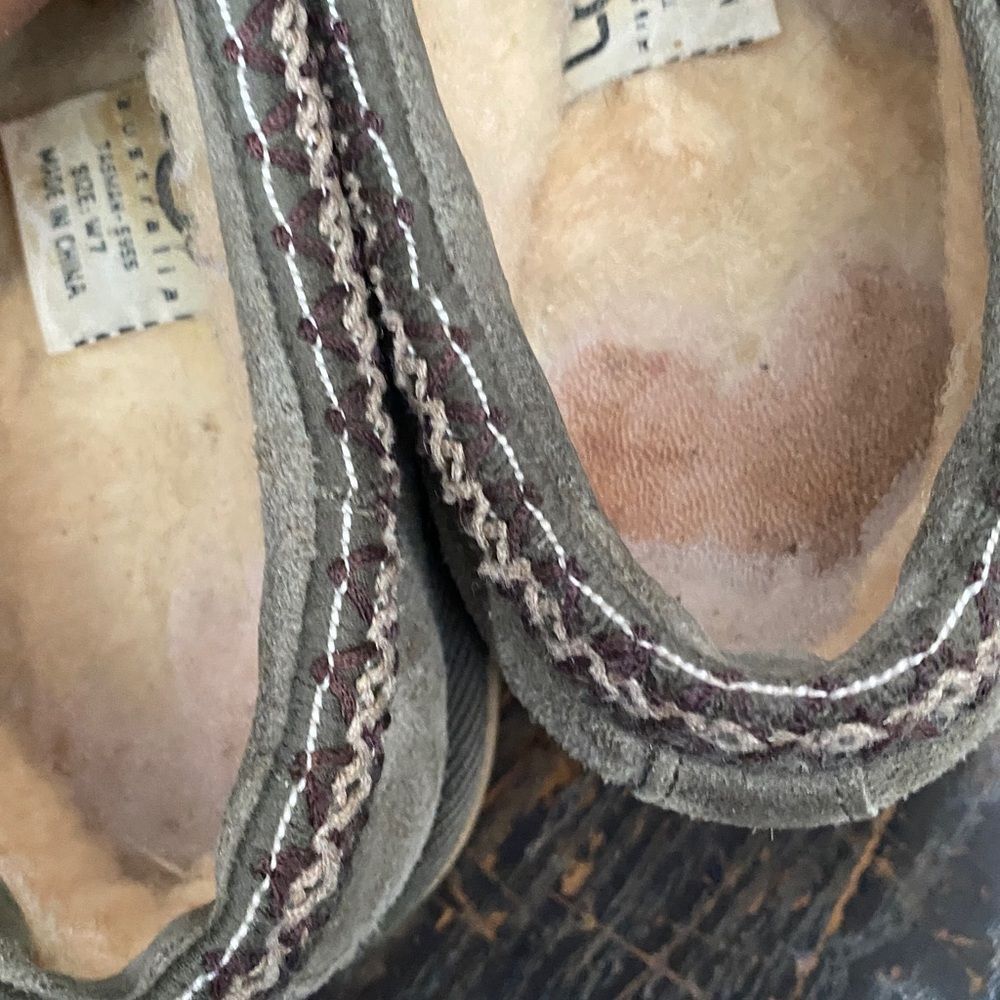 Ugg crozy green slippers women Sz 7 - Picture 3 of 4